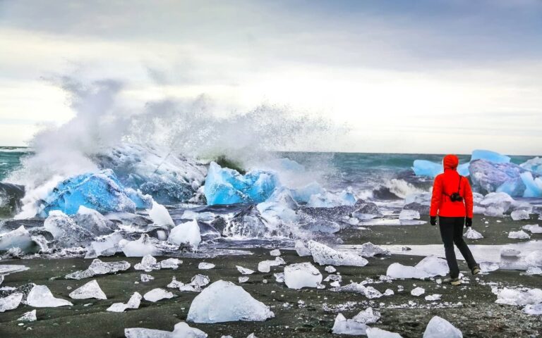 https://lilacmoments.com/wp-content/uploads/2024/06/5d5ab4df17b44c60ab2f6829_Private-Glacier-Lagoon-Tour-1-p-1600-768x480.jpeg